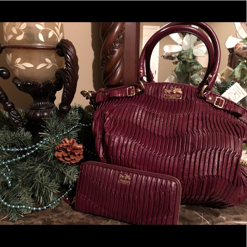 COACH Madison Gathered Lindsey & Wallet